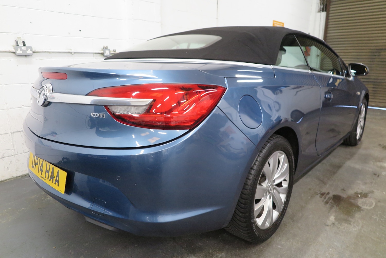 Used Vauxhall Cascada 2014 for sale - 77528151: Photo 11