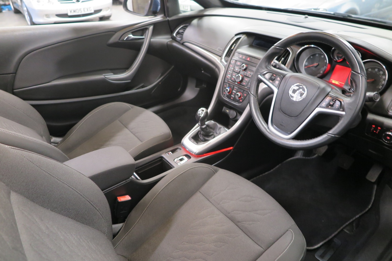 Used Vauxhall Cascada 2014 for sale - 77528151: Photo 15