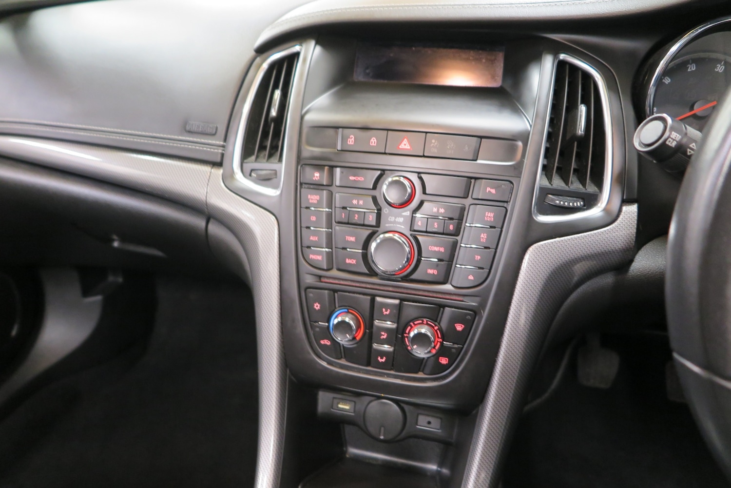 Used Vauxhall Cascada 2014 for sale - 77528151: Photo 18