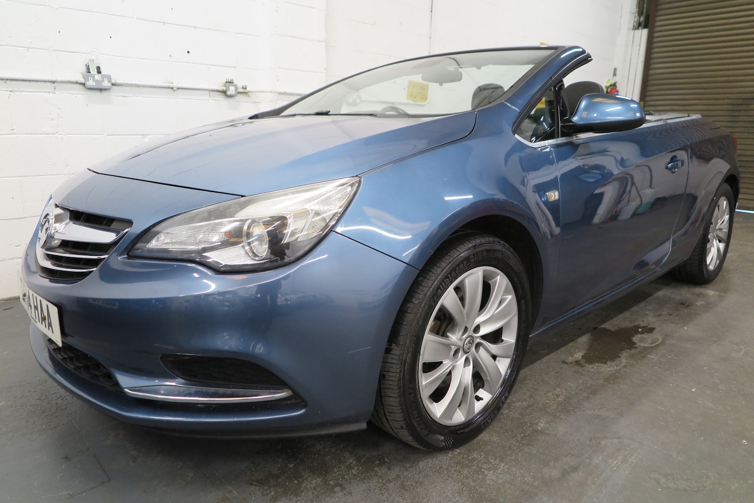 Used Vauxhall Cascada 2014 for sale - 77528151: Photo 2