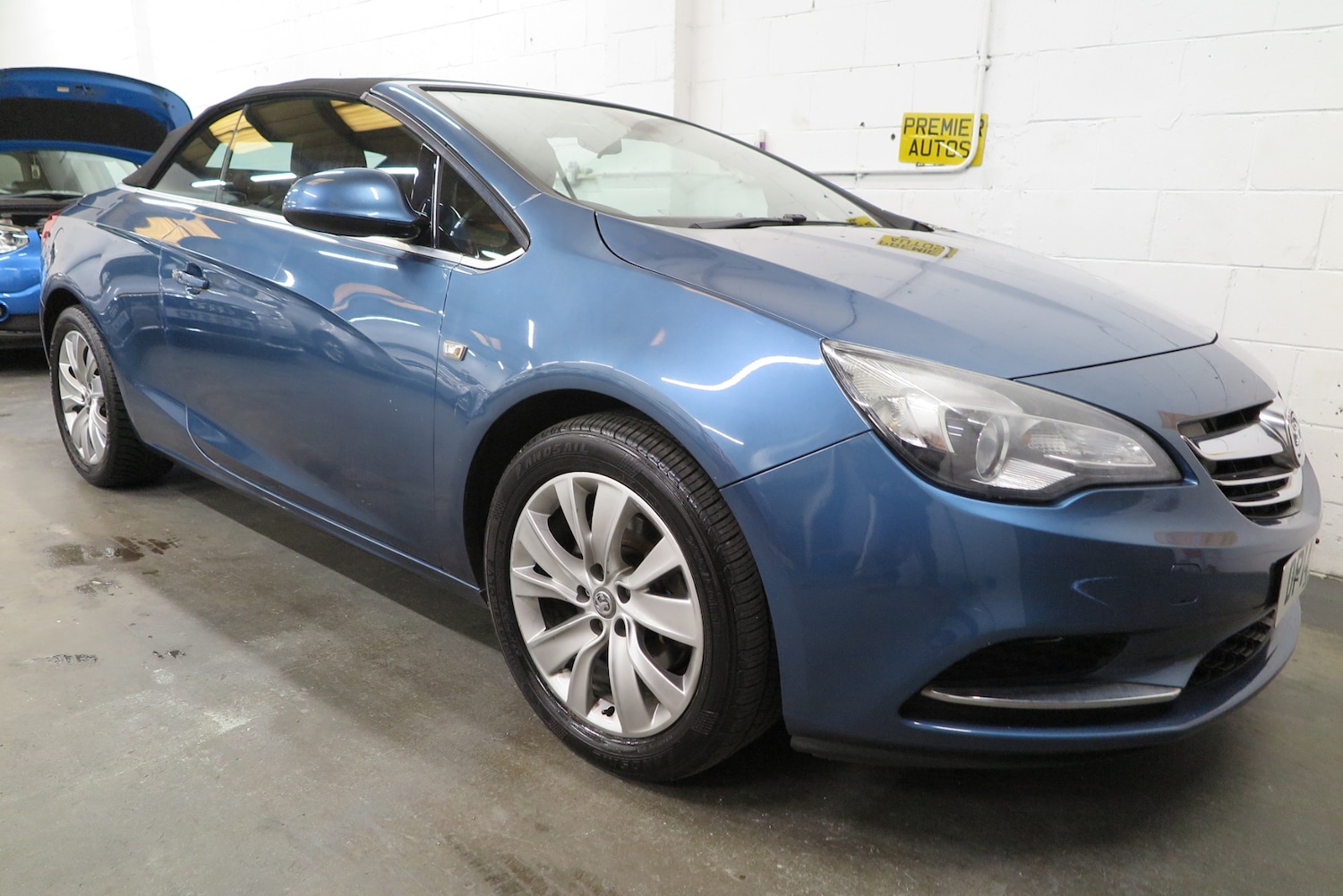 Used Vauxhall Cascada 2014 for sale - 77528151: Photo 7