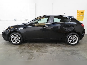 Used Alfa Romeo Giulietta 2010 for sale - 77650782: Photo