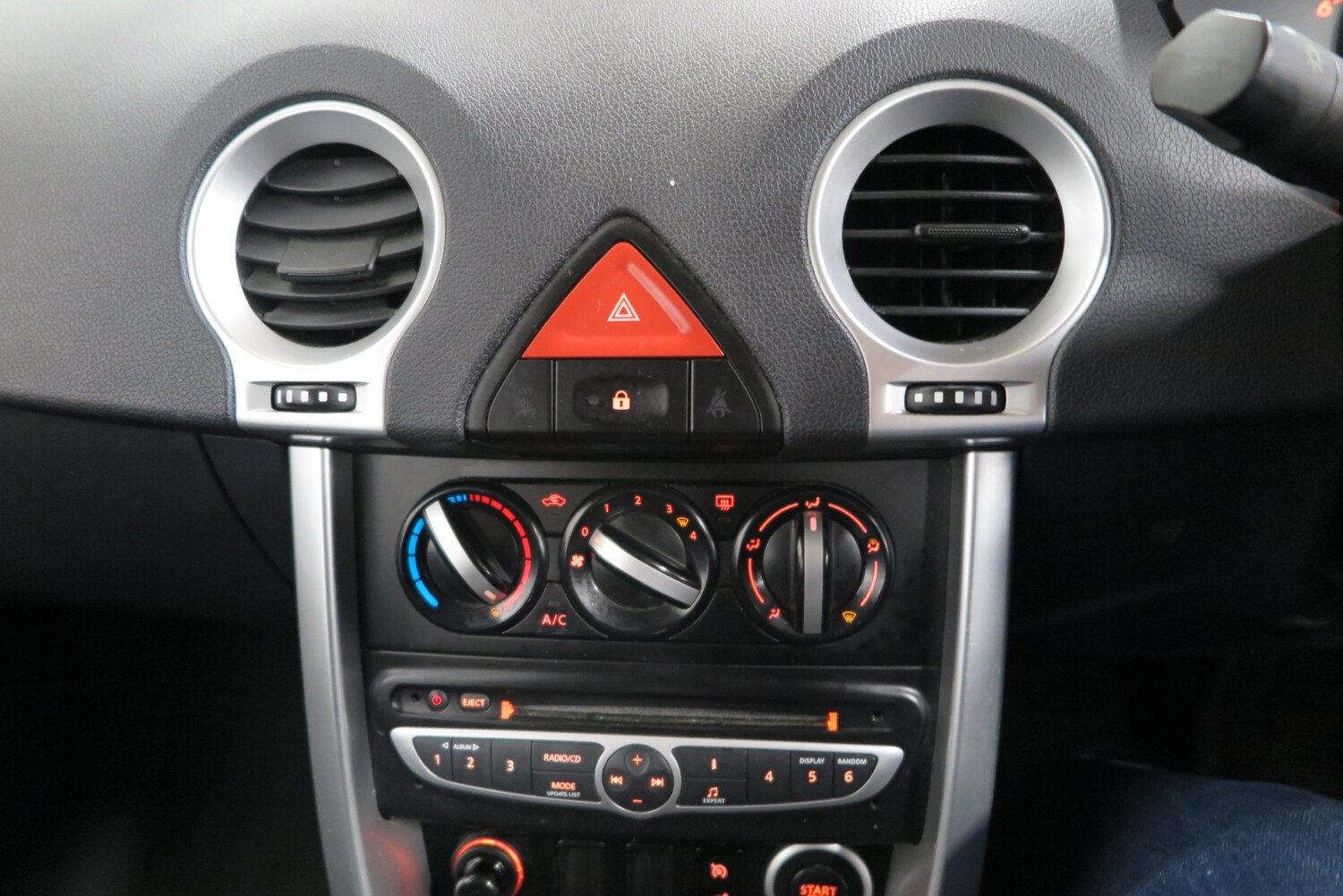 Used Renault Koleos 2009 for sale - 77492735: Photo 12