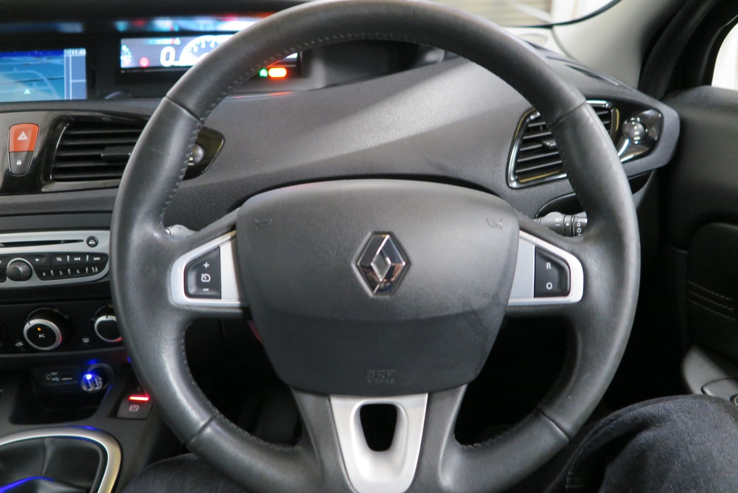 Used Renault Grand Scenic 2012 for sale - 77453022: Photo 10