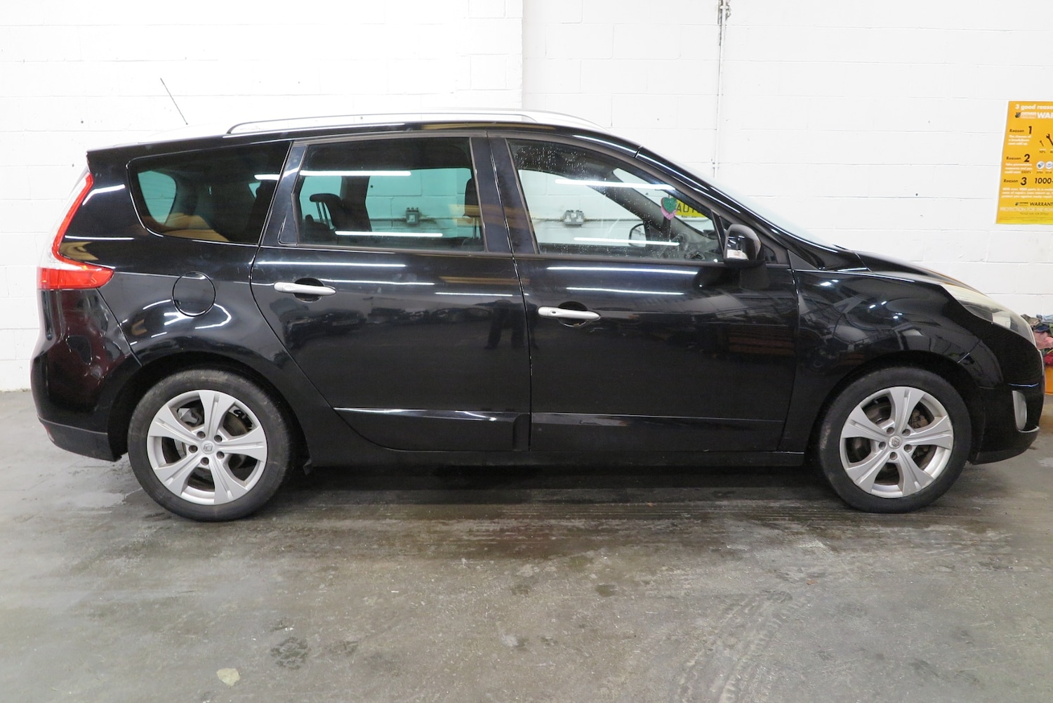 Used Renault Grand Scenic 2012 for sale - 77453022: Photo 3