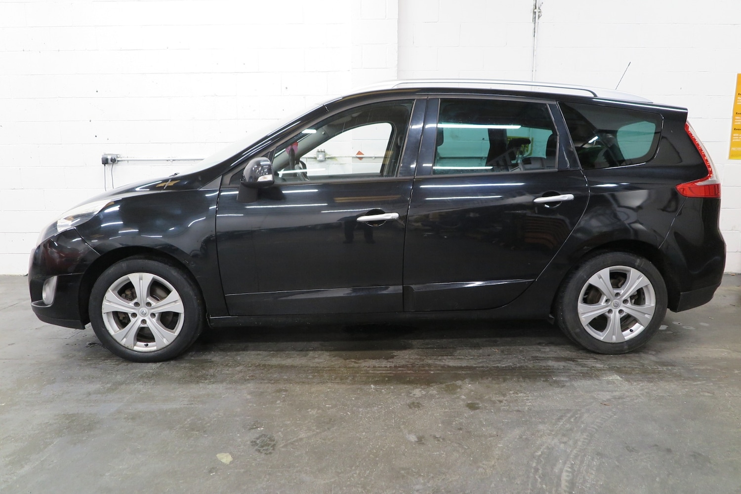 Used Renault Grand Scenic 2012 for sale - 77453022: Photo 4