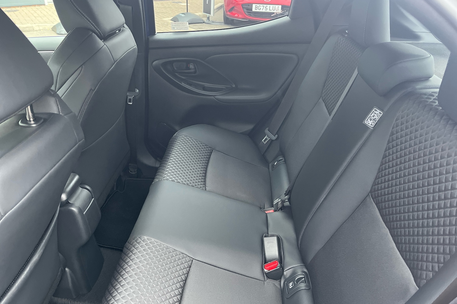 Used Mazda Mazda2 HYBRID 2025 for sale - 76678716: Photo 12