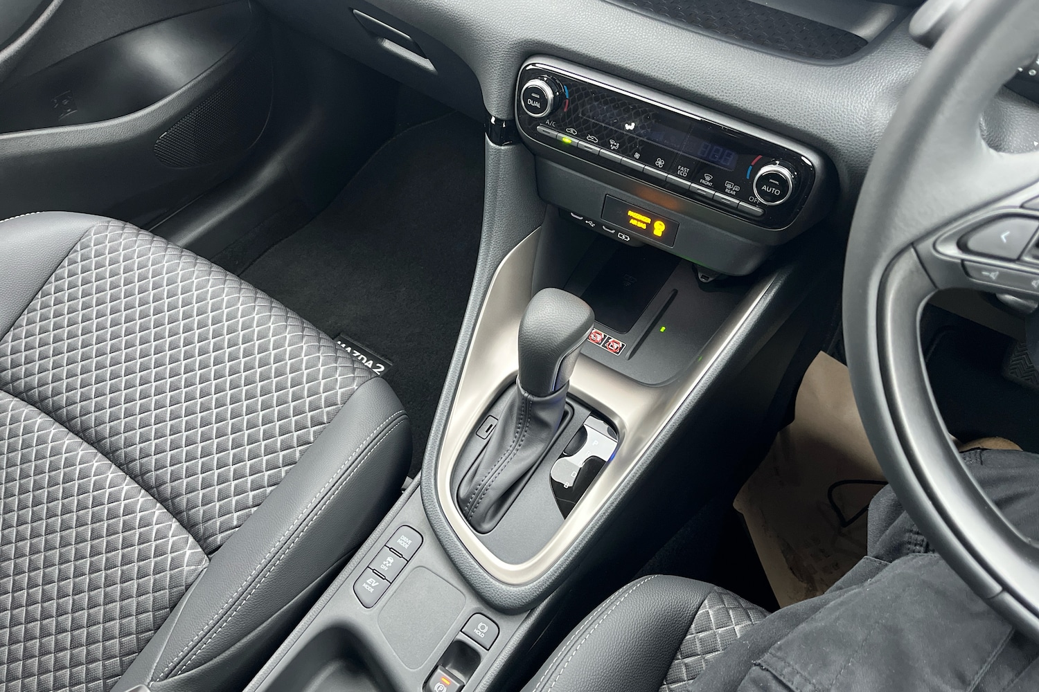 Used Mazda Mazda2 HYBRID 2025 for sale - 76678716: Photo 14