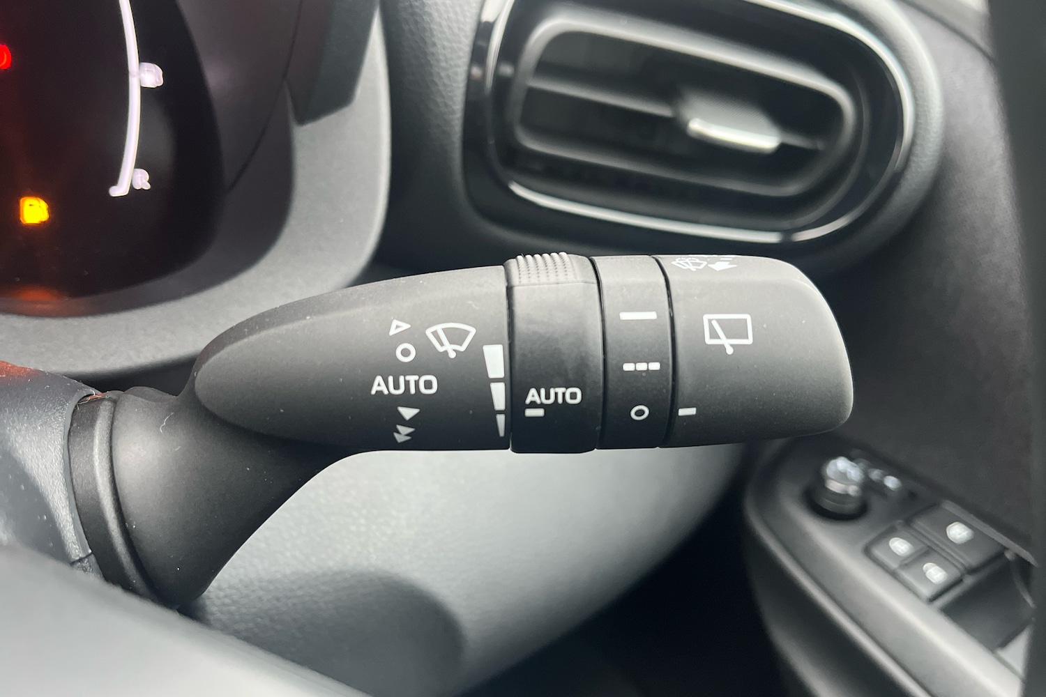 Used Mazda Mazda2 HYBRID 2025 for sale - 76678708: Photo 20