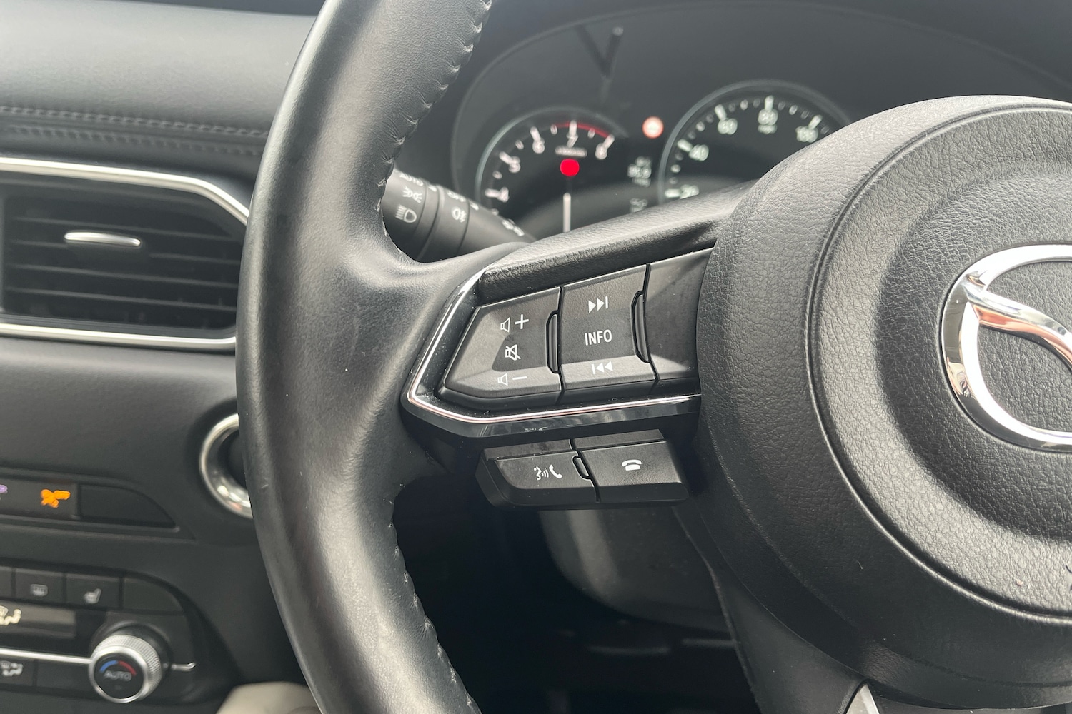 Used Mazda CX-5 2023 for sale - 76676931: Photo 15