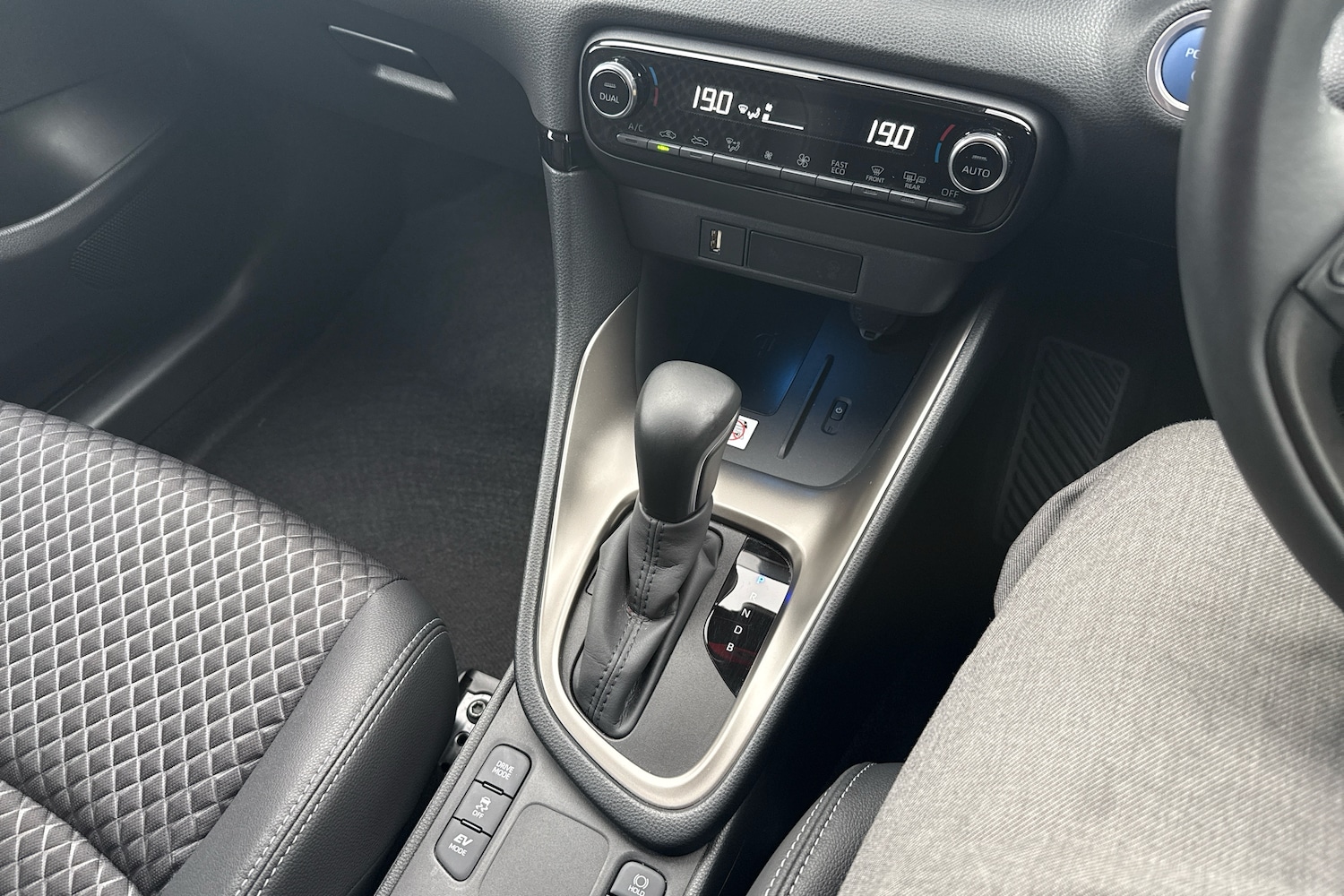 Used Mazda Mazda2 HYBRID 2022 for sale - 78004920: Photo 14