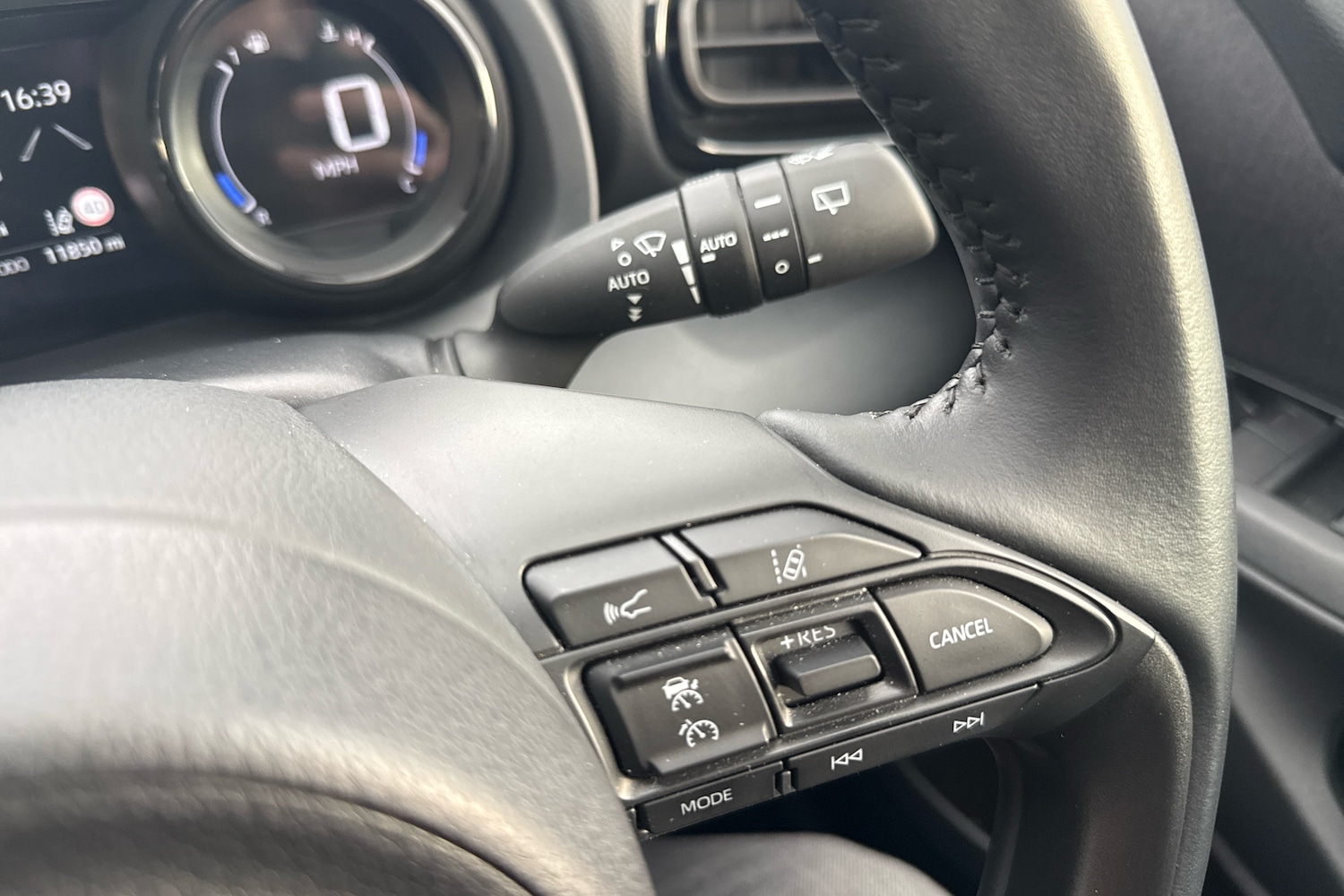 Used Mazda Mazda2 HYBRID 2022 for sale - 78004920: Photo 24