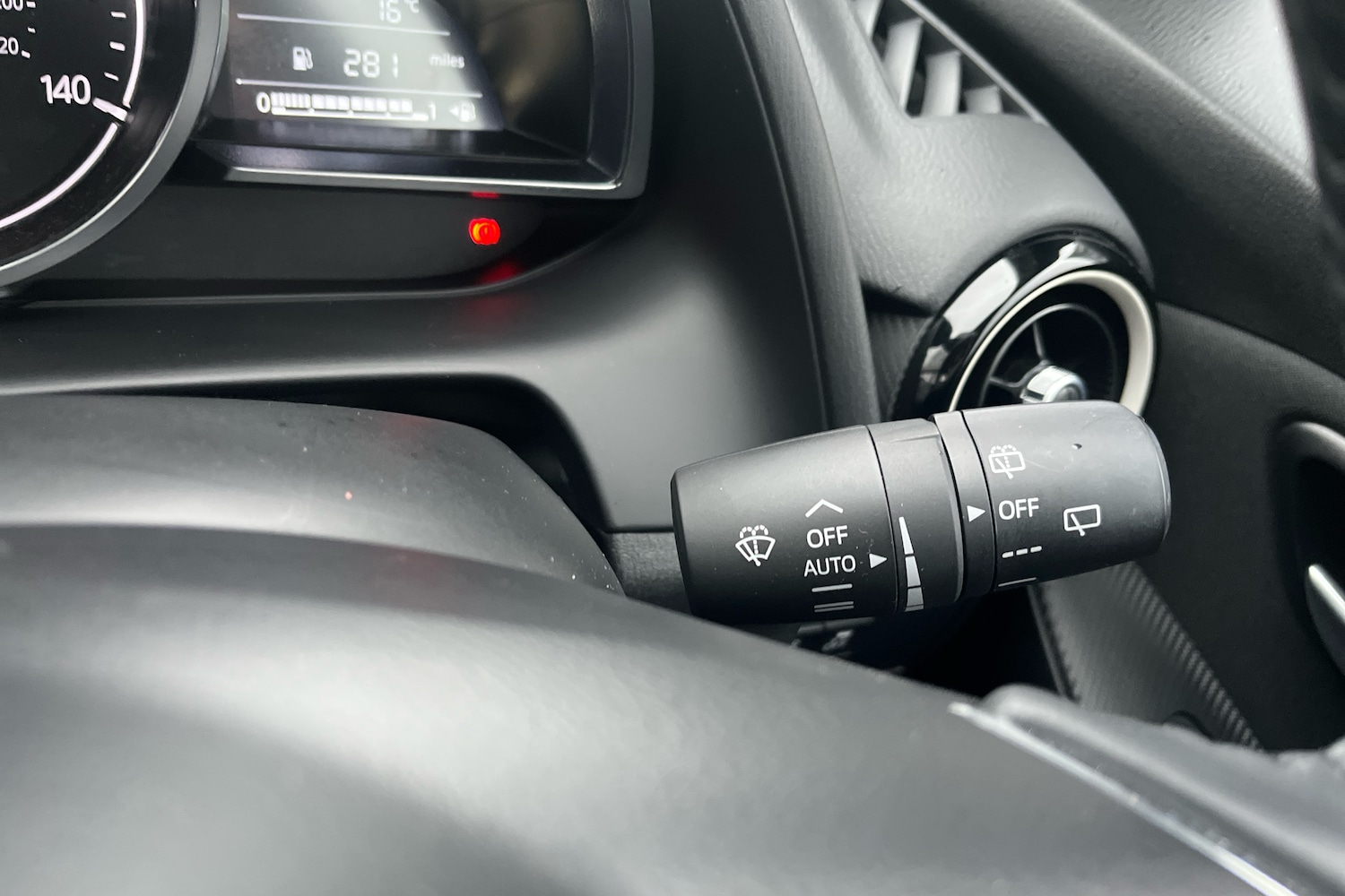 Used Mazda Mazda2 2023 for sale - 77770886: Photo 17