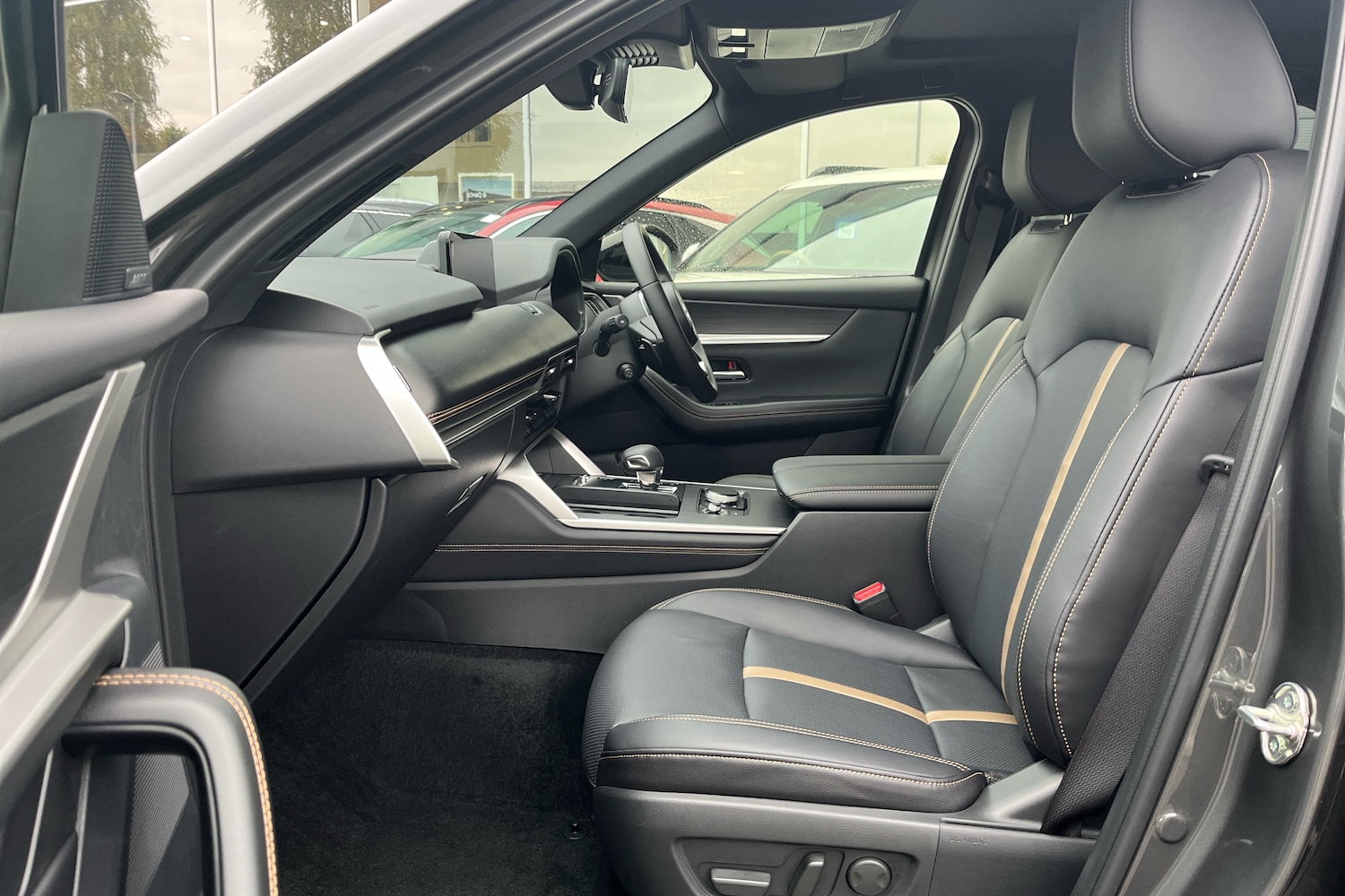 Used Mazda CX-60 2025 for sale - 76678665: Photo 6