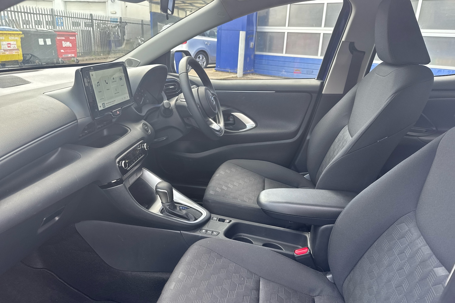 Used Mazda Mazda2 HYBRID 2025 for sale - 76679366: Photo 6