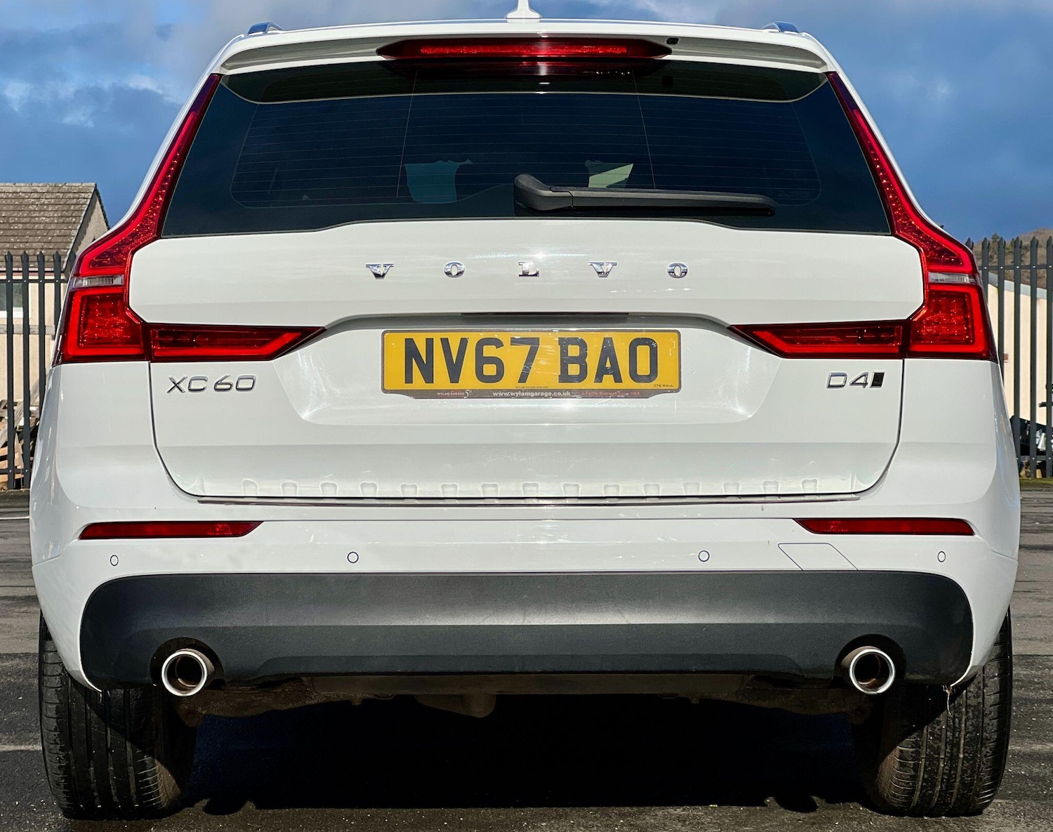 Used Volvo XC60 2017 for sale - 77549857: Photo 12