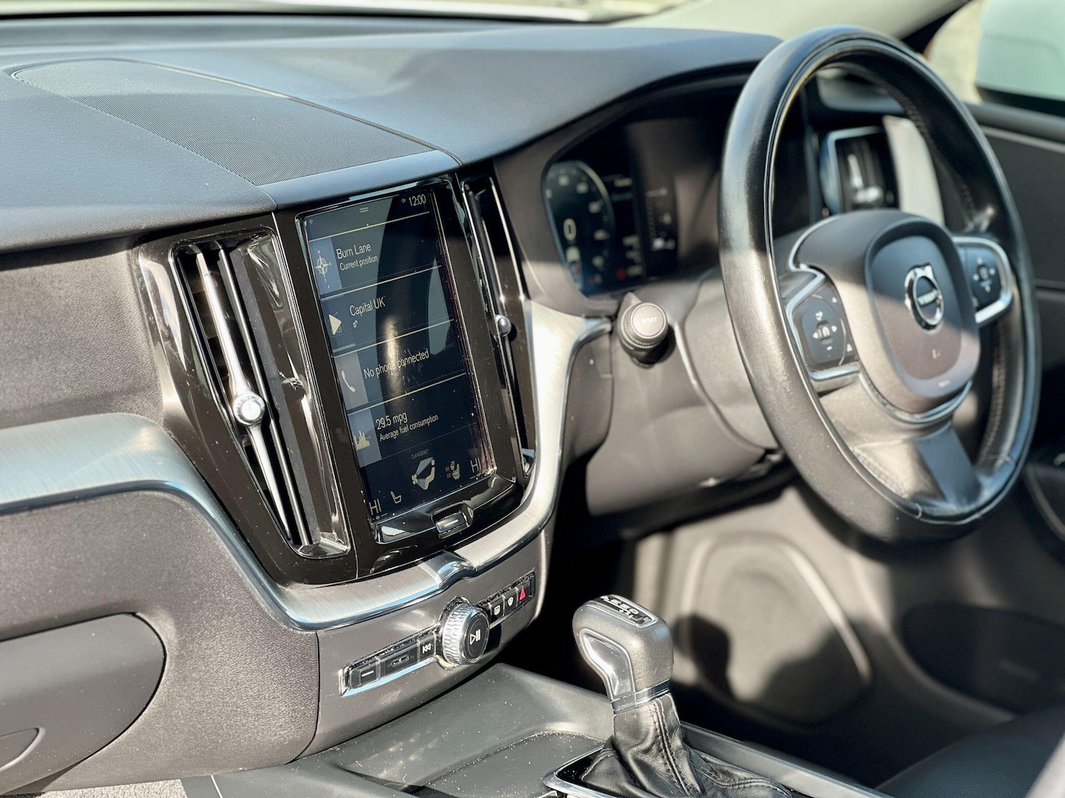 Used Volvo XC60 2017 for sale - 77549857: Photo 16