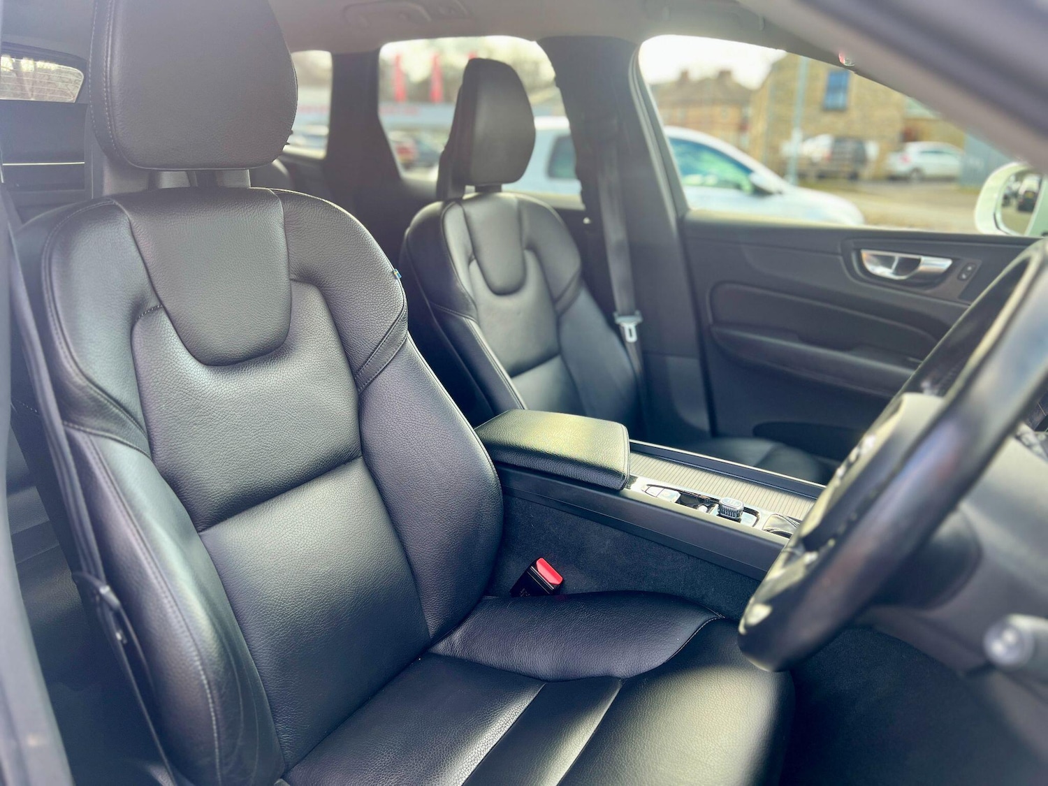 Used Volvo XC60 2017 for sale - 77549857: Photo 20