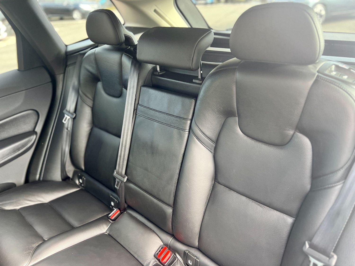 Used Volvo XC60 2017 for sale - 77549857: Photo 24