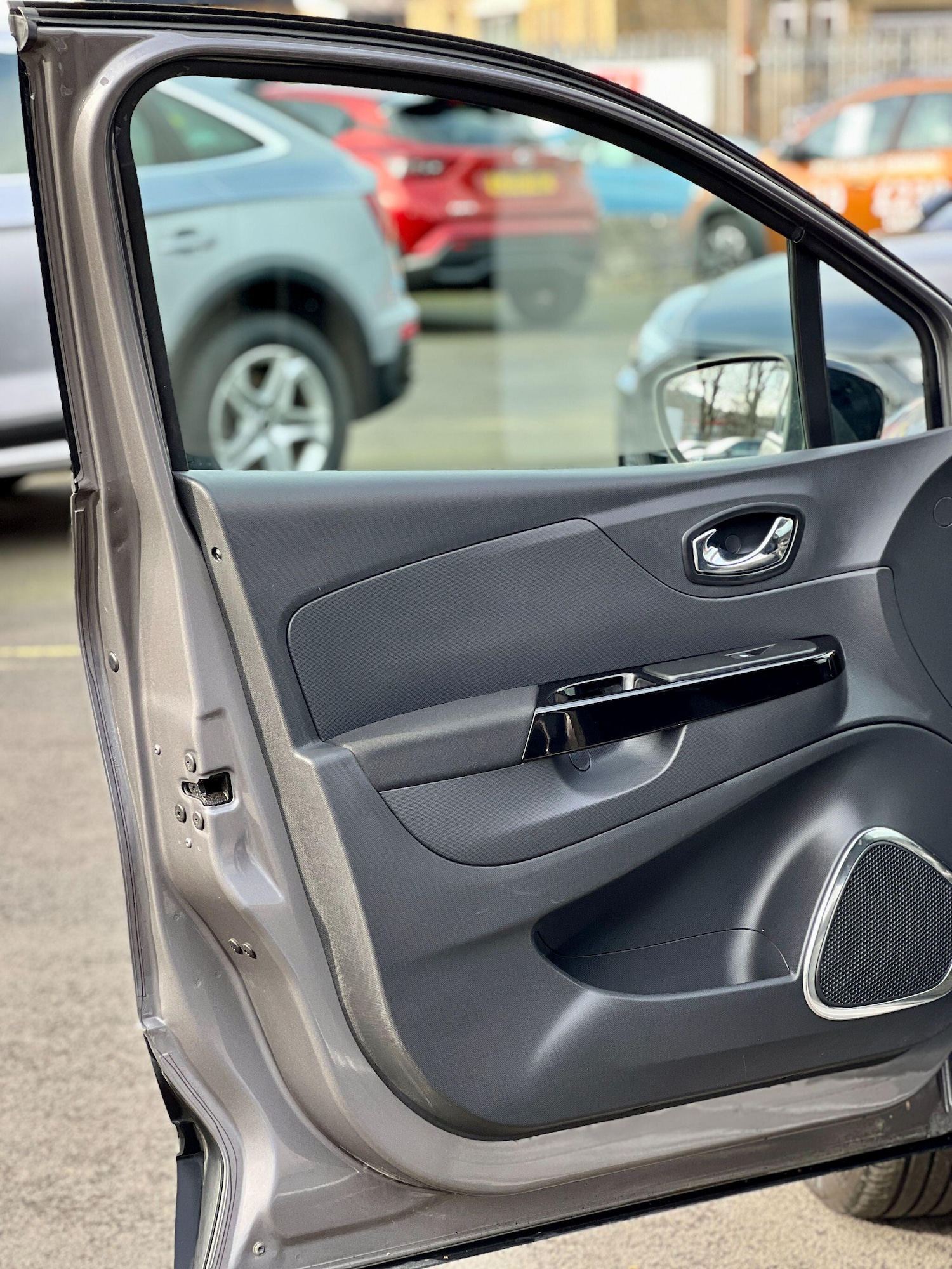 Used Renault Captur for sale - 77625785: Photo 25