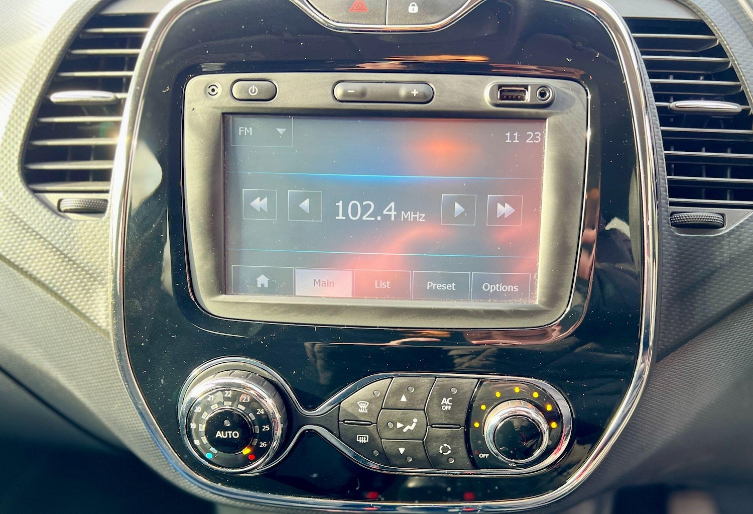 Used Renault Captur for sale - 77625785: Photo 30