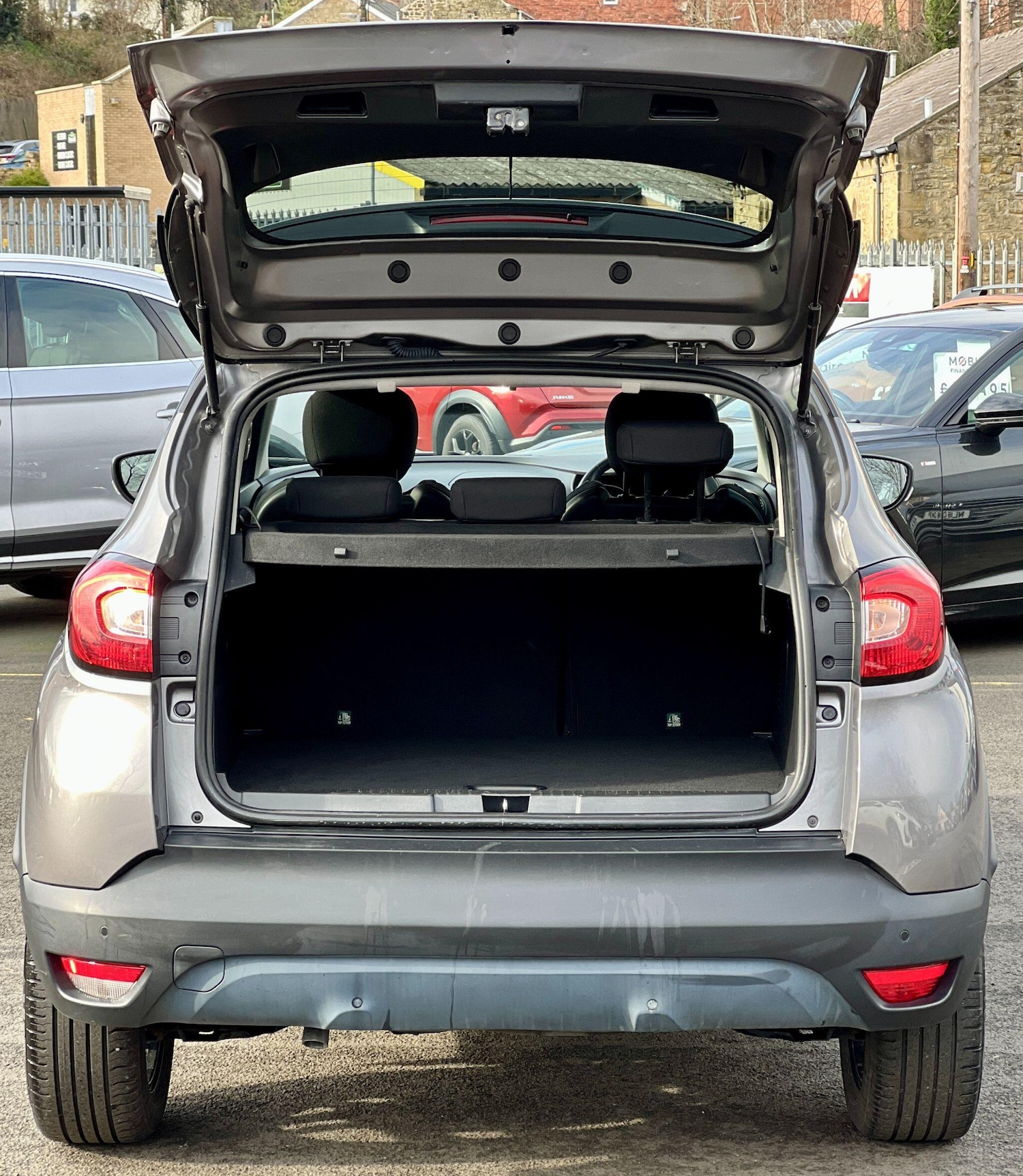 Used Renault Captur for sale - 77625785: Photo 32