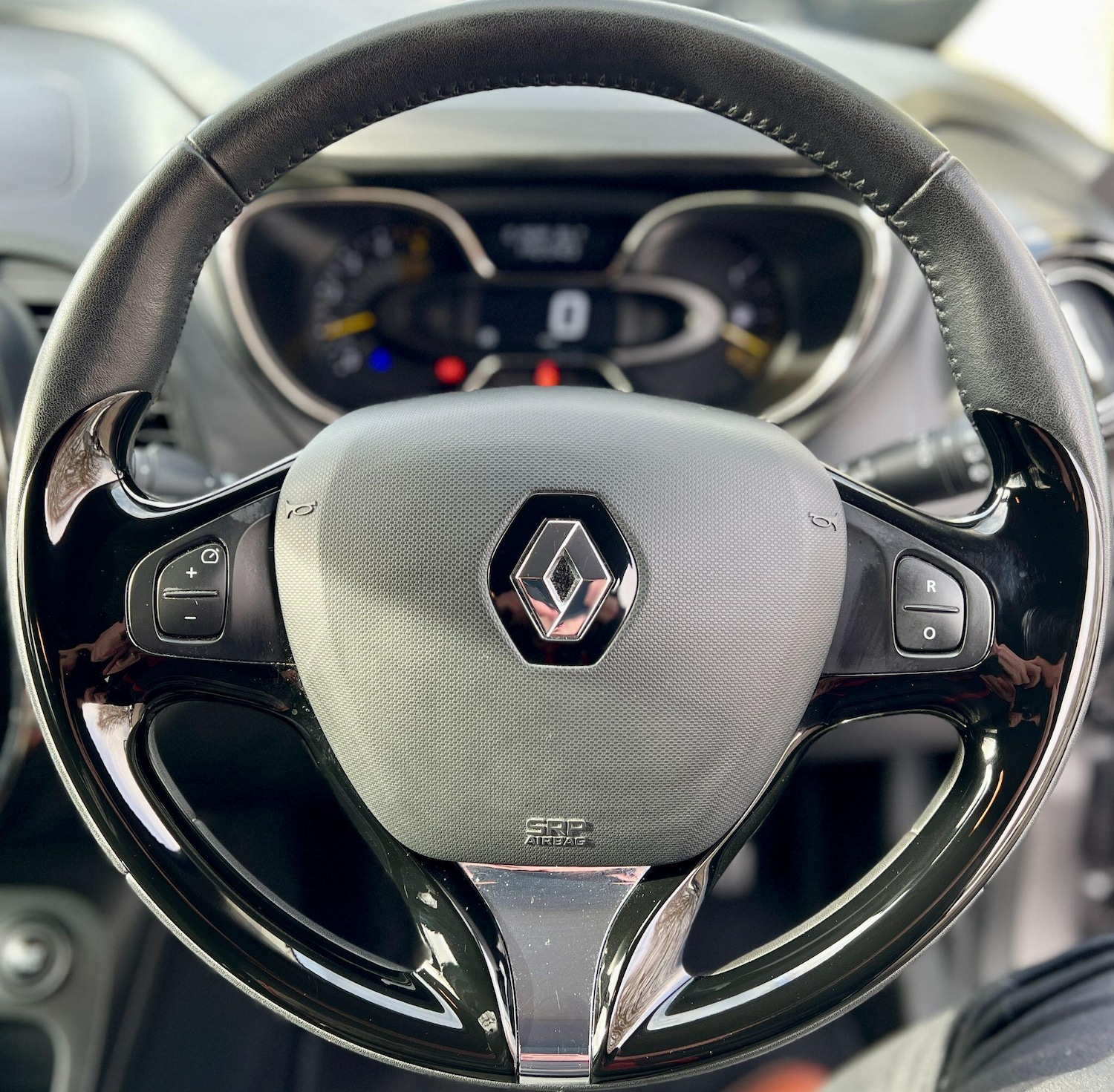 Used Renault Captur for sale - 77625785: Photo 34