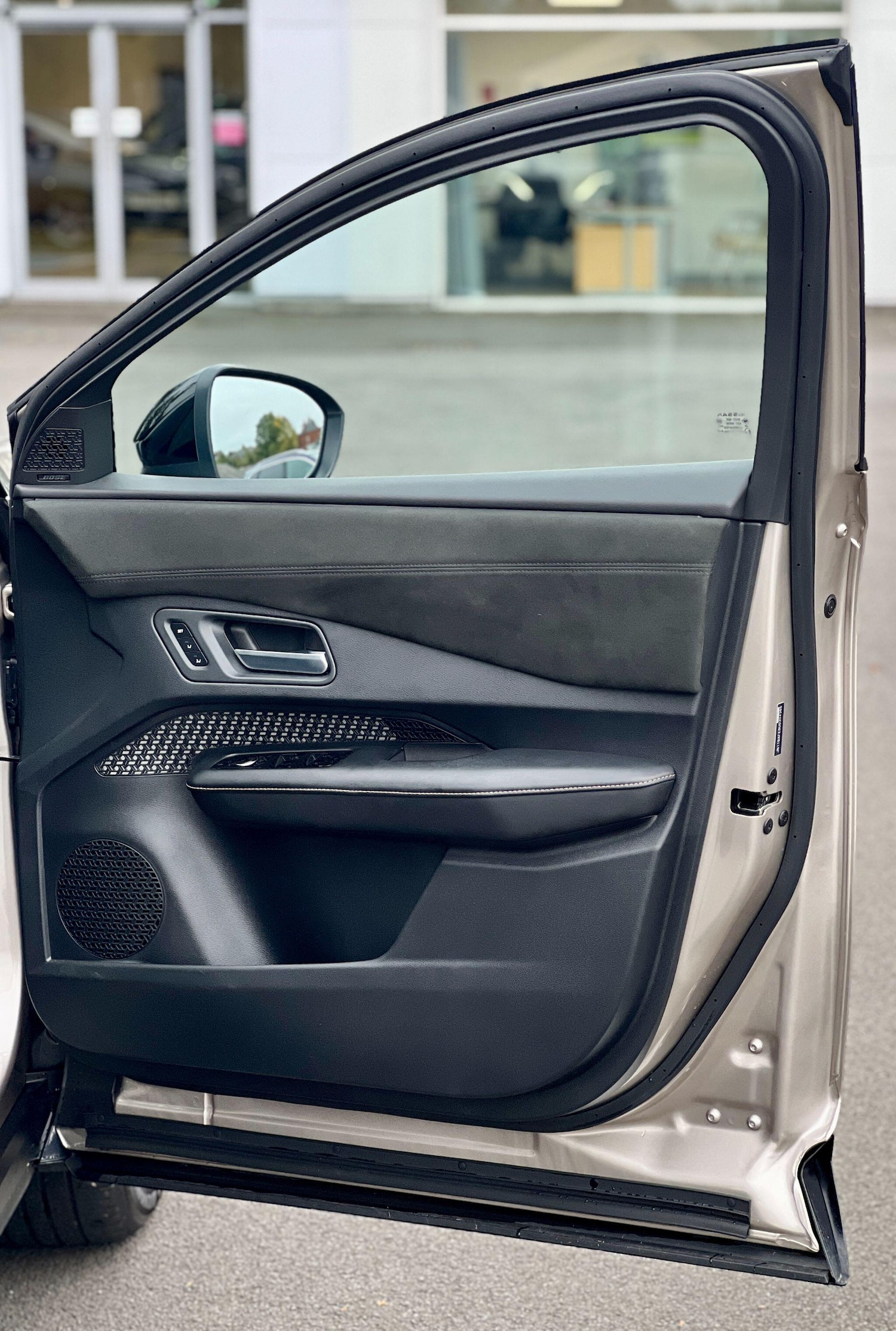 Used Nissan ARIYA 2023 for sale - 77145393: Photo 18