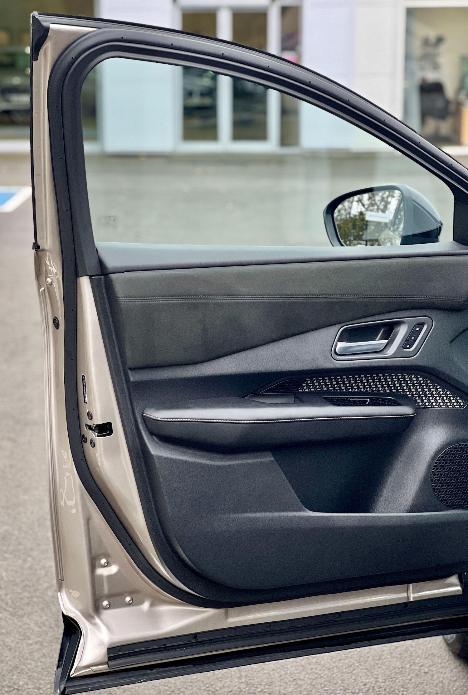 Used Nissan ARIYA 2023 for sale - 77145393: Photo 22