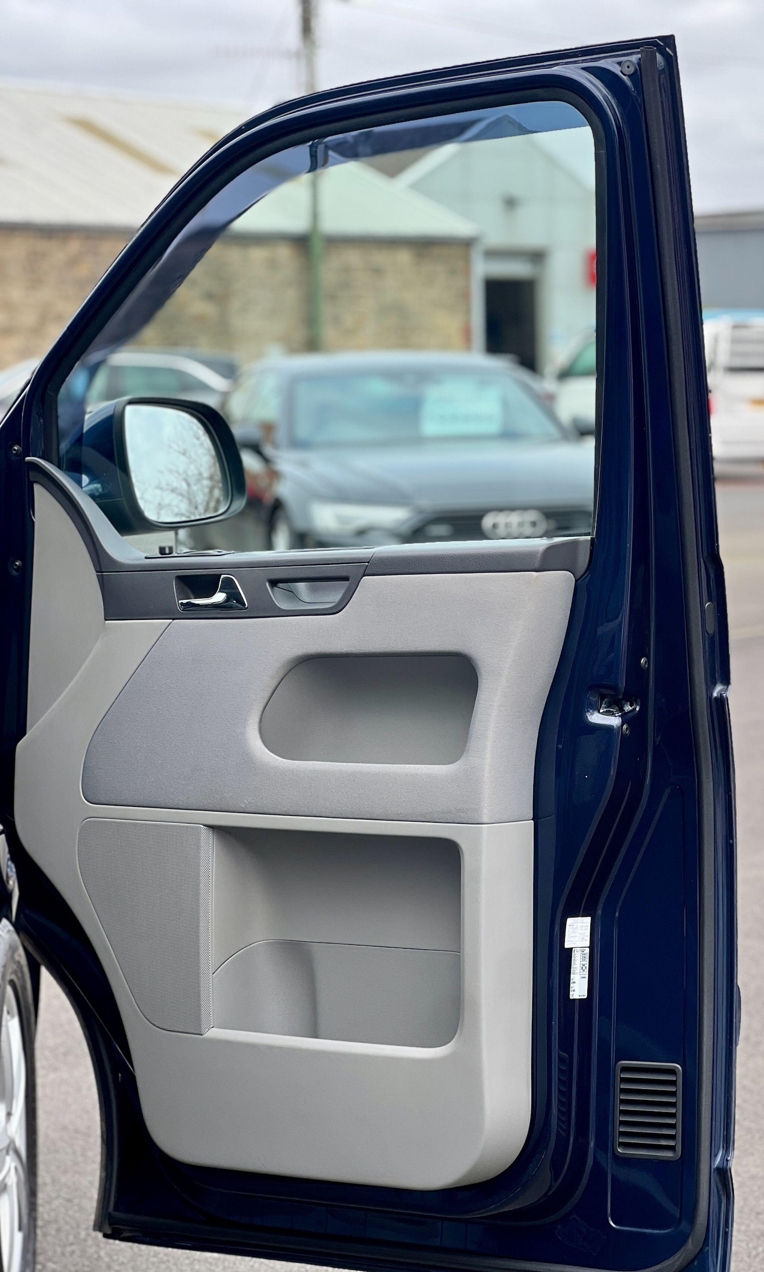 Used Volkswagen California 2013 for sale - 77957778: Photo 18