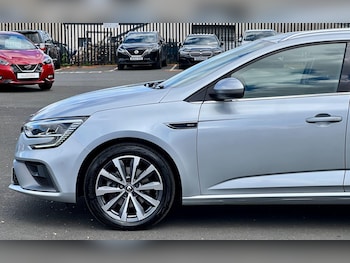 Used Renault Megane 2022 for sale - 78471381: Photo