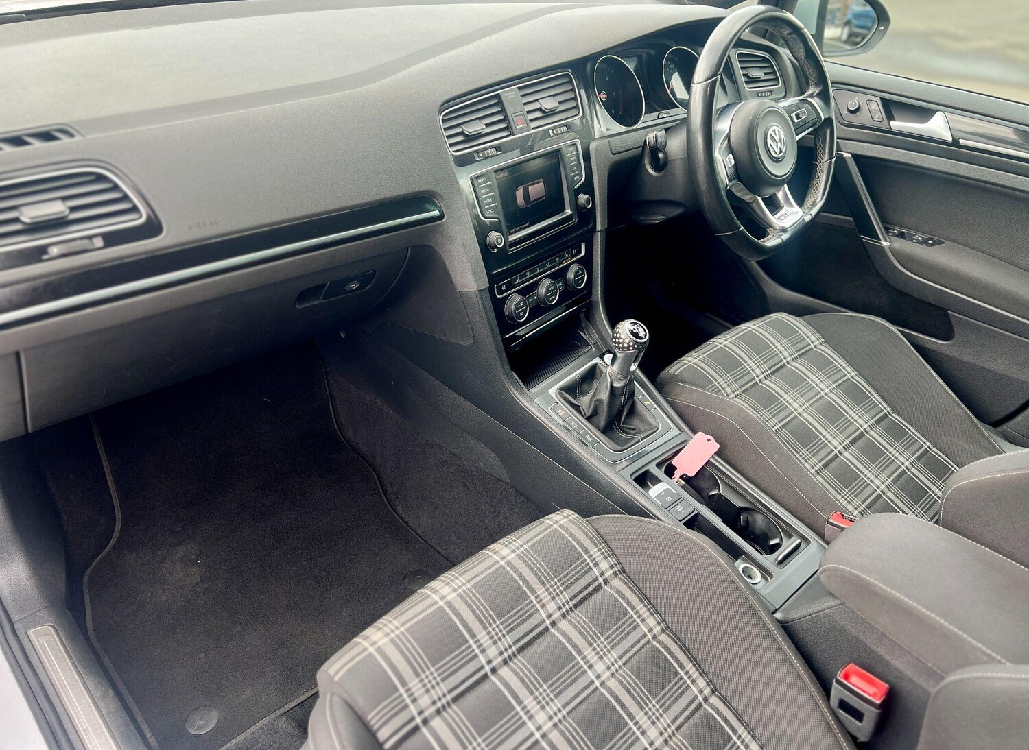 Used Volkswagen Golf 2015 for sale - 77575256: Photo 13