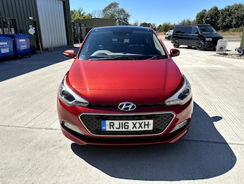 Used Hyundai i20 2016 for sale - 79463056: Photo