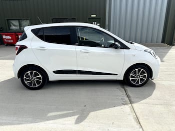 Used Hyundai i10 2018 for sale - 79739348: Photo