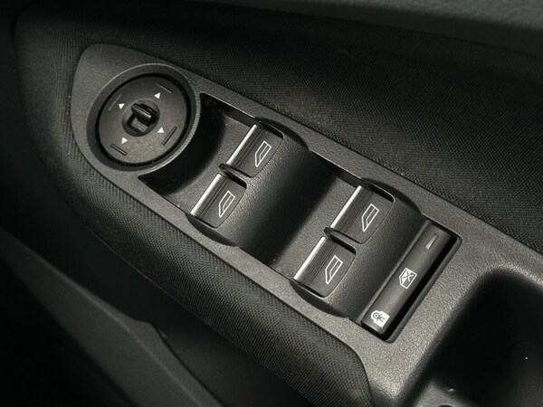 Used Ford C-Max 2015 for sale - 67487657: Photo 26