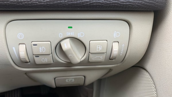 Used Volvo XC60 2009 for sale - 69700575: Photo 32