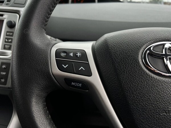 Used Toyota Verso 2012 for sale - 69302094: Photo 11