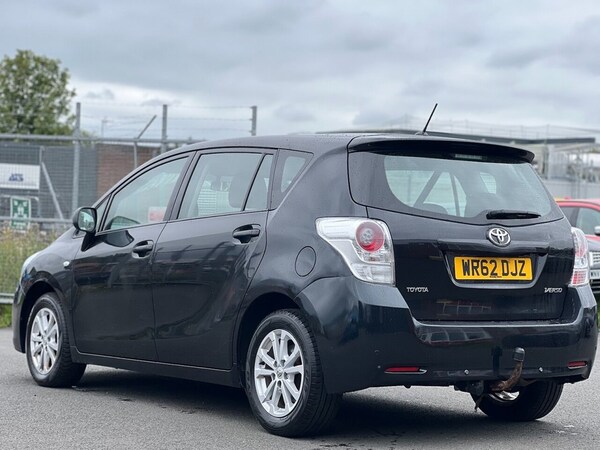Used Toyota Verso 2012 for sale - 69302094: Photo 5