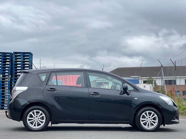 Used Toyota Verso 2012 for sale - 69302094: Photo 8