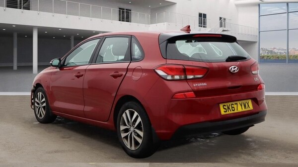 Used Hyundai i30 2017 for sale - 73966402: Photo 9
