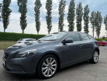Used Volvo V40 2013 for sale - 67678759: Photo