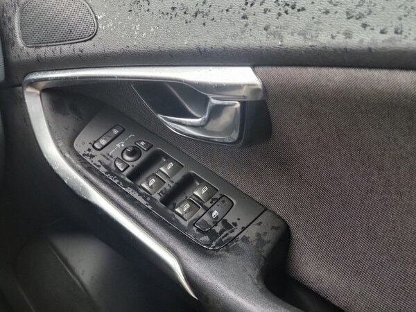Used Volvo V40 2015 for sale - 73071224: Photo 15