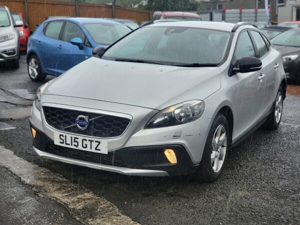 Used Volvo V40 2015 for sale - 73071224: Photo 3