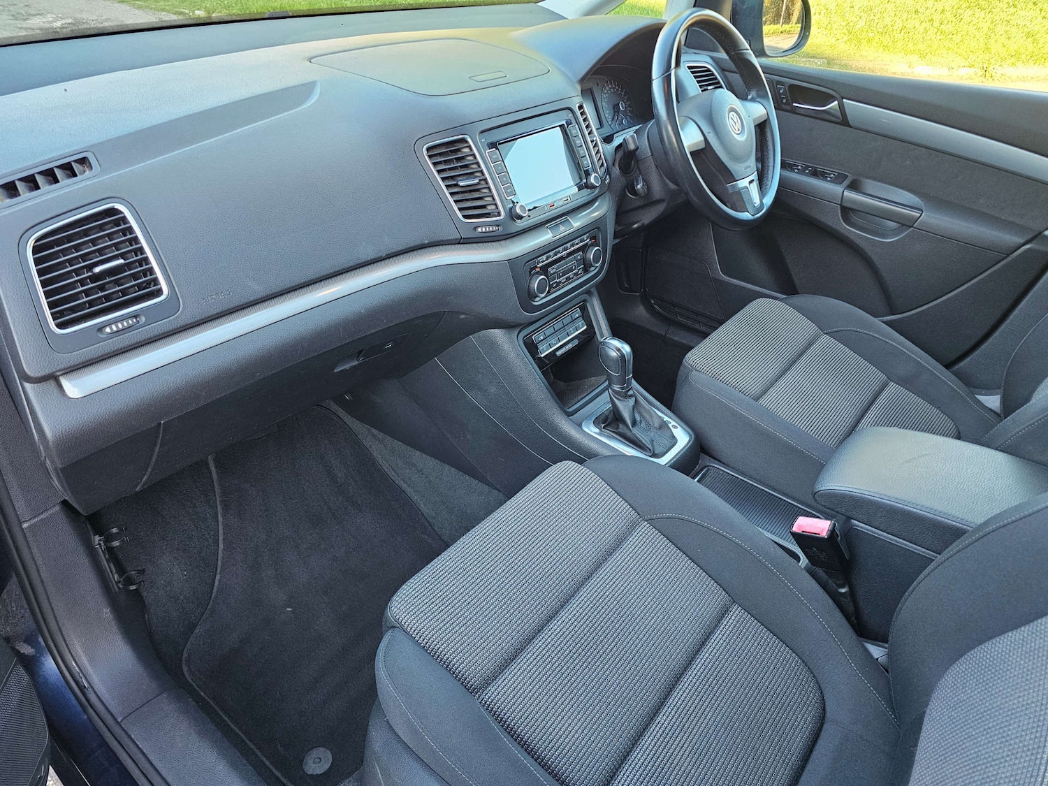 Used Volkswagen Sharan 2013 for sale - 76637980: Photo 11