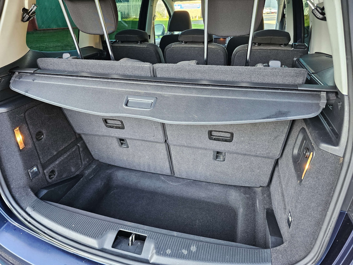 Used Volkswagen Sharan 2013 for sale - 76637980: Photo 30