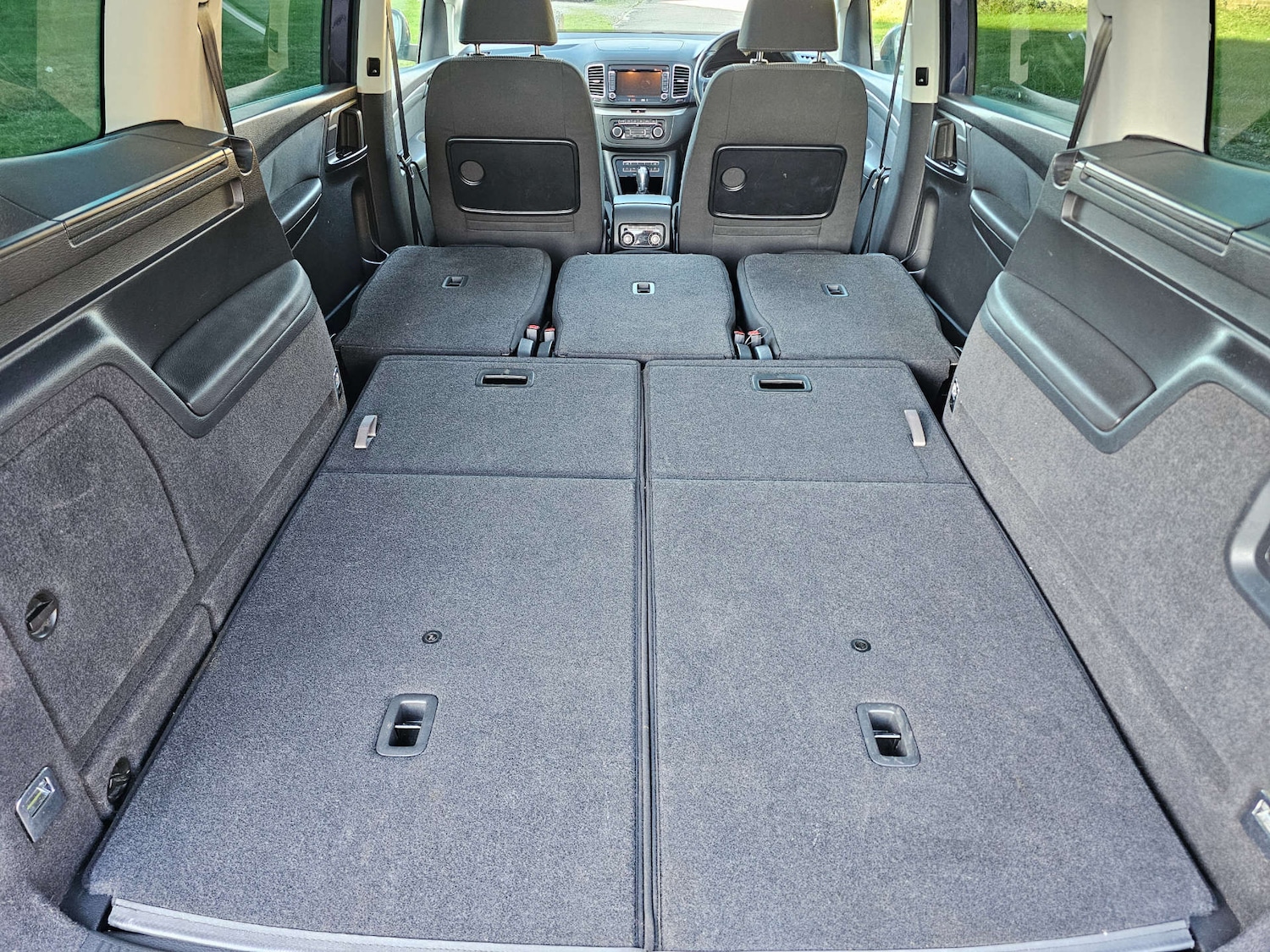 Used Volkswagen Sharan 2013 for sale - 76637980: Photo 33