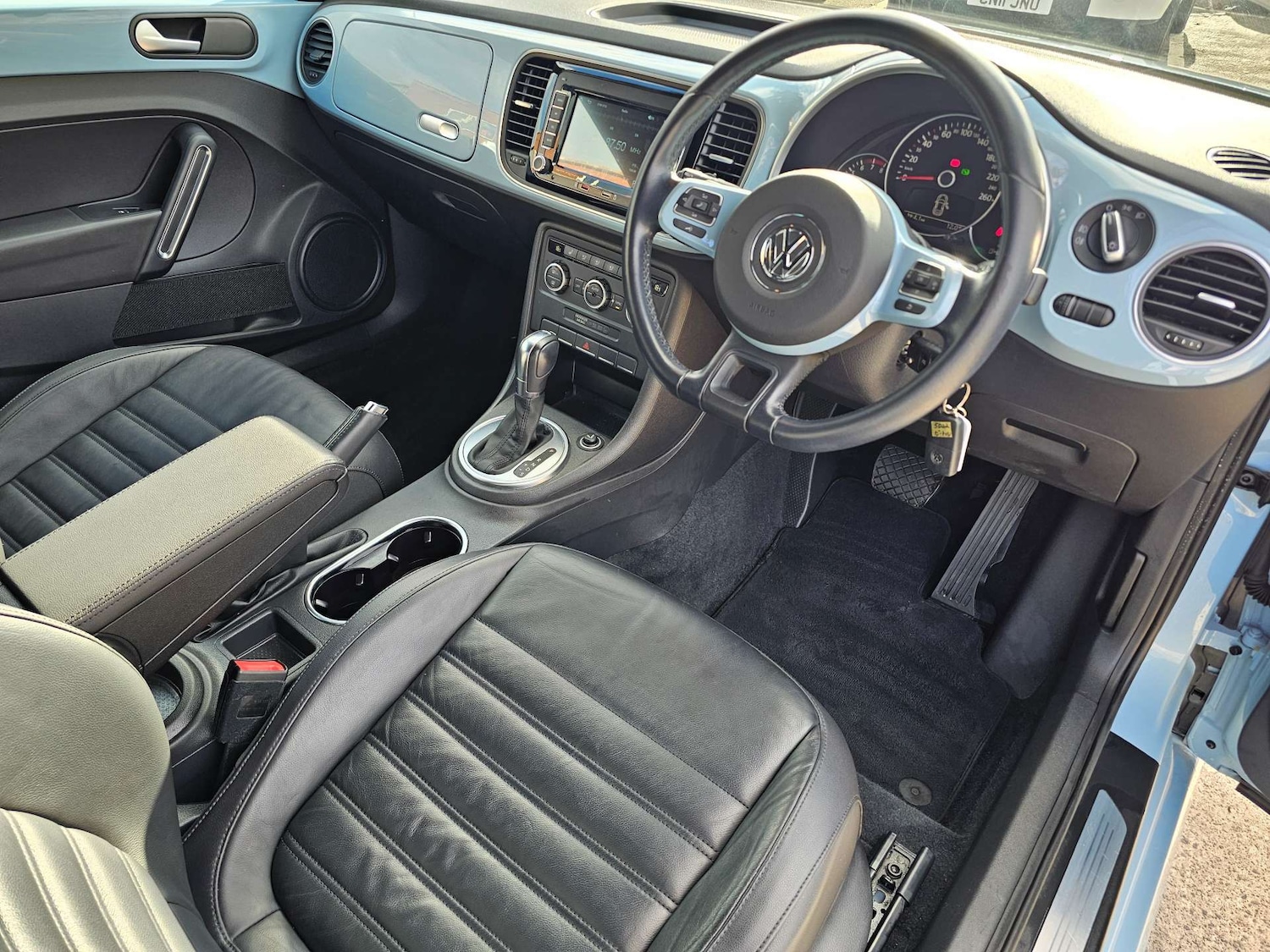 Used Volkswagen Beetle 2012 for sale - 76381859: Photo 8