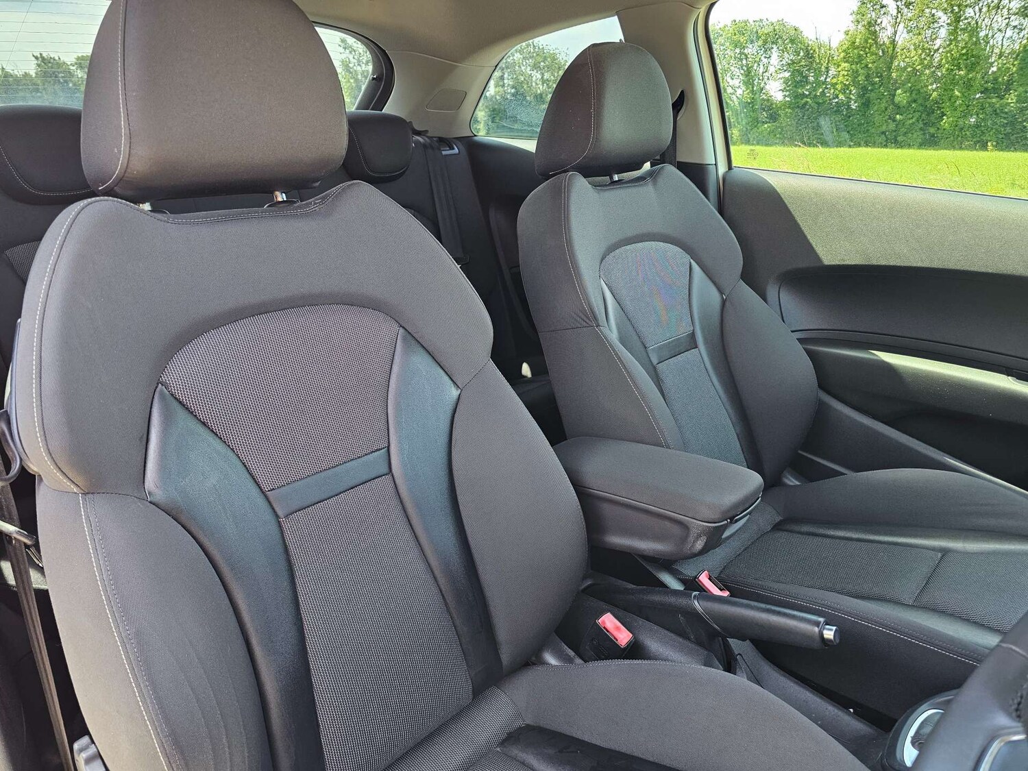 Used Audi A1 2011 for sale - 76278350: Photo 10