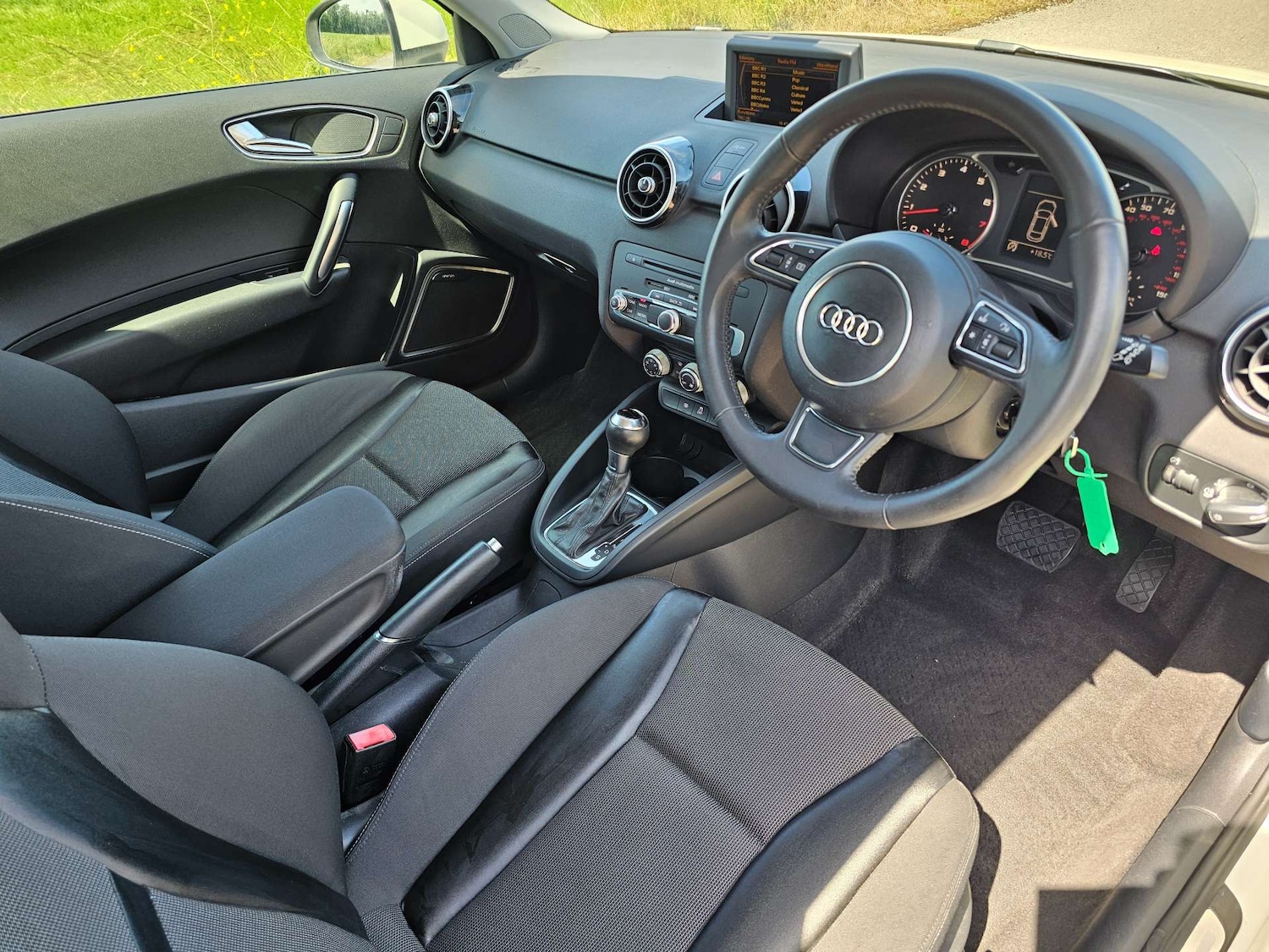 Used Audi A1 2011 for sale - 76278350: Photo 9