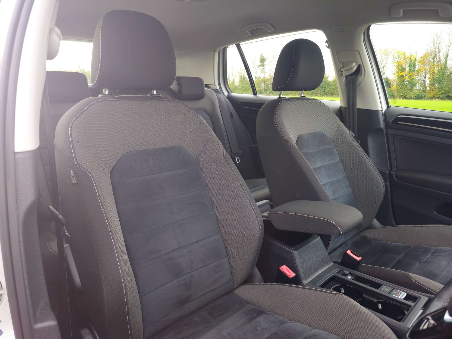 Used Volkswagen Golf 2013 for sale - 76352639: Photo 10